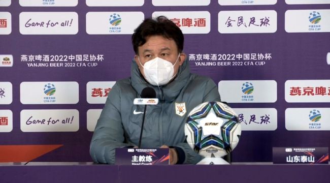 毕竟，都跑来干几百块钱一天的礼仪小姐了，家里能有什么权势背景？挨了欺负，自然也没人能替她们出头。